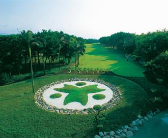 悅華大酒店推「高爾夫假期住房專案」入住贈18洞擊球