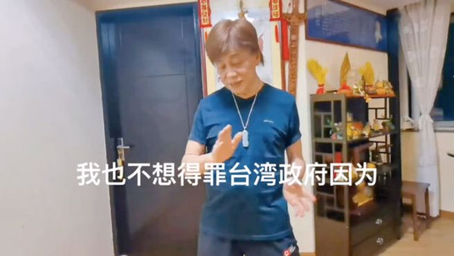 梁小龙拍片解释当年被封杀的原因。（图／微博）