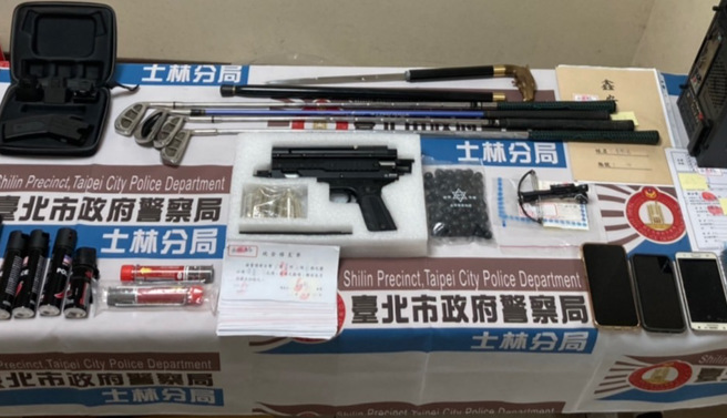 本次为期8天之「安城专案｣，共计查获治平专案组织犯罪2件20人，针对天道盟、竹联帮、北联帮等不法组织经常活动处所41处，进行威力扫荡。(台˙北市警察提供)