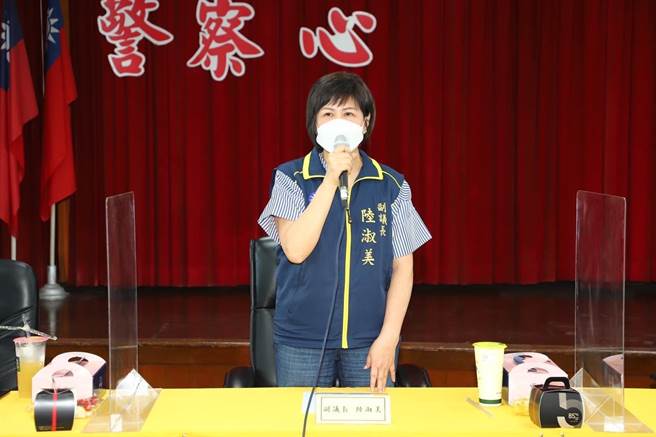 高市议会副议长陆淑美今（16）日表示，今天快筛阳性，紧急通报卫生局执行居家隔离，正等待PCR採检结果。（柯宗纬翻摄）
