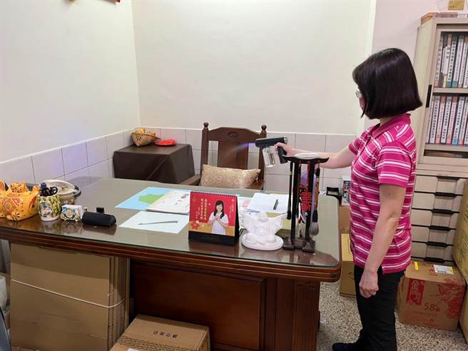 高市议会副议长陆淑美快筛阳性，服务处清消关门1天。（柯宗纬翻摄）