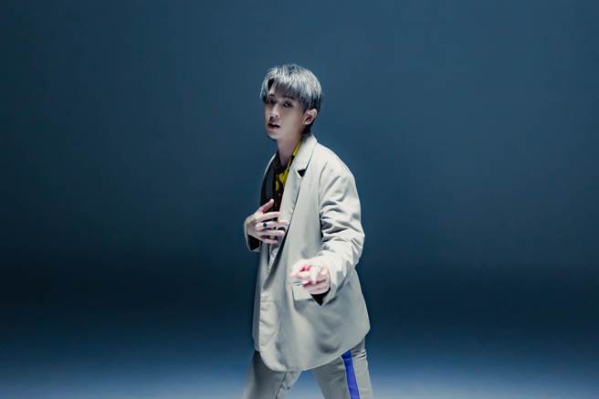 林亭翰晉升唱跳歌手推出新單曲〈MISS OCEAN〉。（青田音樂提供）