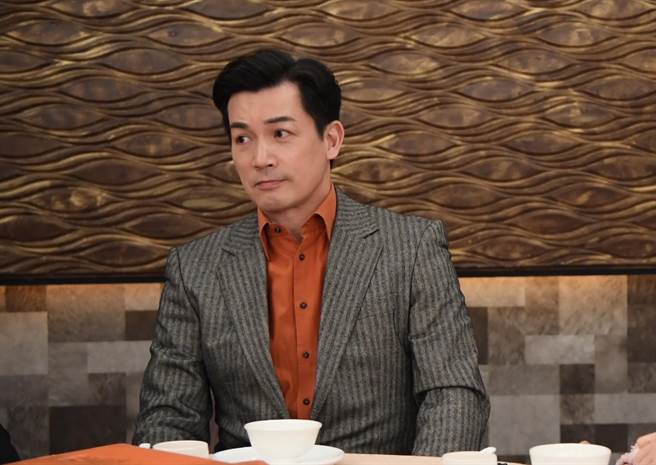 伊正近來在《一家團圓》角色吃重。（三立提供）