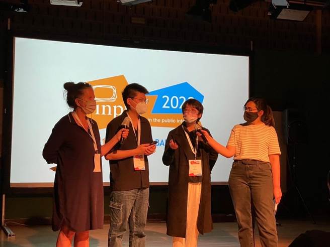 Adele Seelmann-Eggebert（左起）、国际部许恺文、节目部经理于蓓华、Mercè Oliva出席《无声》映后讨论。（公视提供）