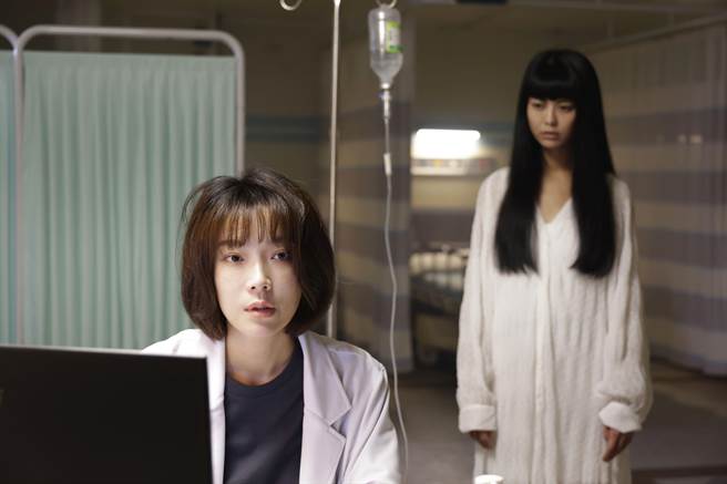 蔡淑臻与白痴公主同框。（公视提供）