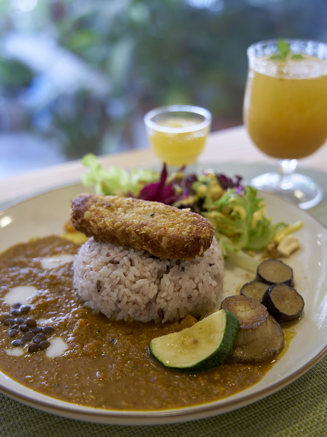 主厨乔勋擅长以辛香料调味，「香料花园咖喱饭」风味浓郁，温和不辛辣。(摄影/Cindy Lee)
