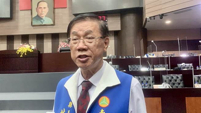 南投縣長林明溱要求中央，每人發5劑快篩試劑。（廖志晃攝）