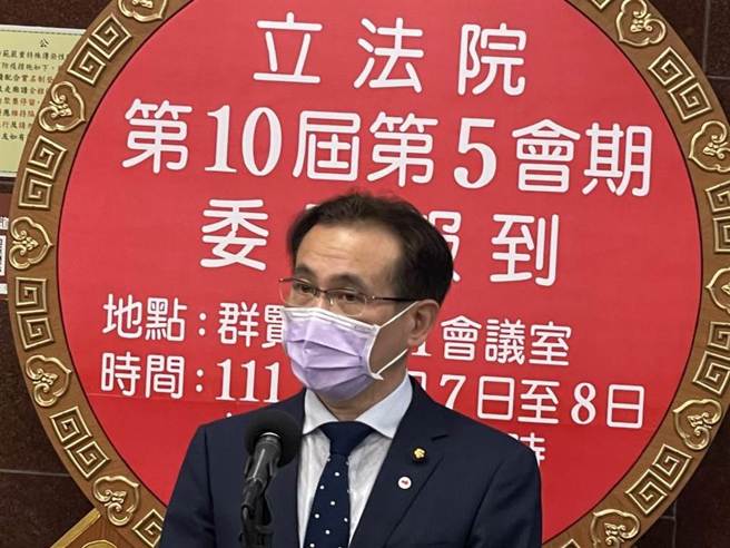 绿委郑运鹏不满立院法制局频提报告凑时事热闹，酸该局想当第114席立委。资料照片