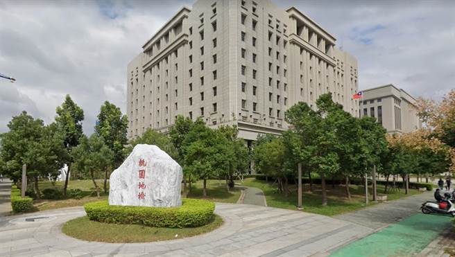 2名警察遭報案民眾提告妨害名譽及恐嚇，檢方偵結終結，認為2警罪嫌不足，不起訴處分。（圖取自Google map／陳夢茹桃園傳真）