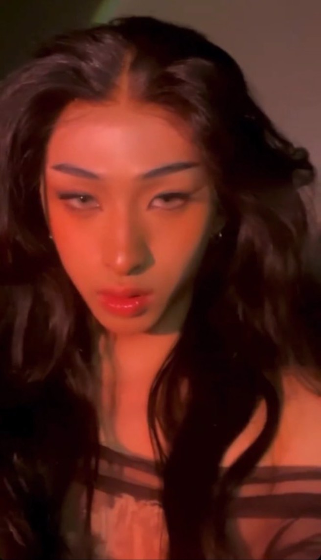 小哈利的女裝扮相很嫵媚。（圖／IG@sprinkle_my_tinkle）