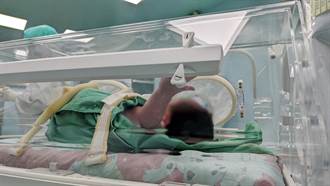 孕婦腹痛急診PCR確診 安泰醫院剖腹產下3600公克男嬰