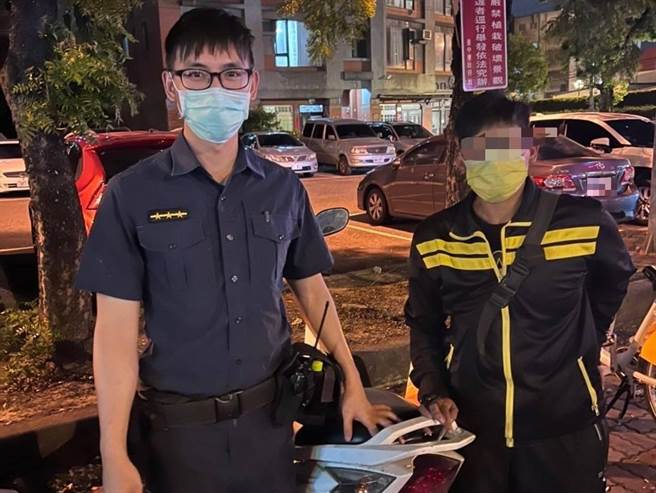 台中市一名婦女以為愛車被偷，台中市霧峰內新派出所員警半小時內尋回虛驚一場。（民眾提供／盧金足台中傳真）