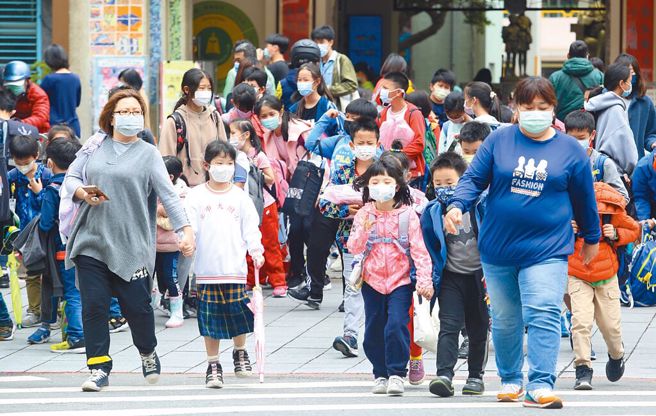 中央将居隔限制松绑、以筛代隔，免除密切接触者居隔3＋4，改为新版的0＋7。（示意图/本报资料照片）