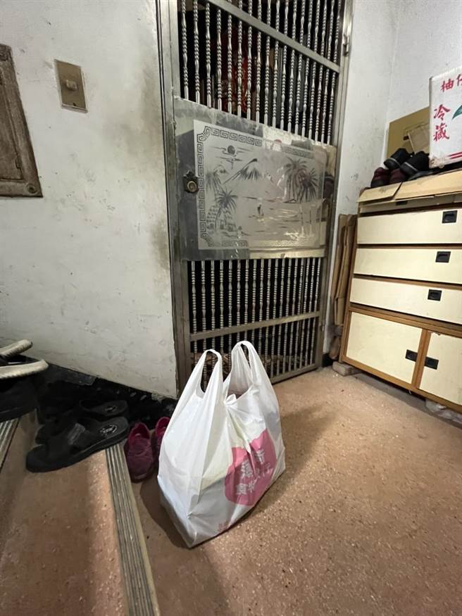 薄荷關懷協會的疫情關懷包，僅限基隆市民申請，並須提供確診證明書。（薄荷關懷協會提供／張志康基隆報導）