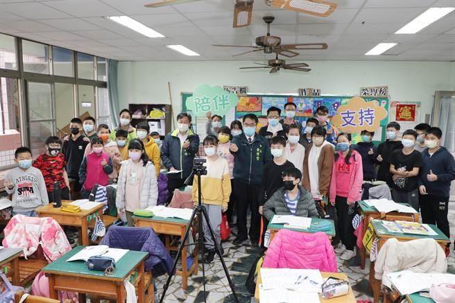 台南市教产工会呼吁高中以下学校停课2周、暂停5／26国中小学力检测。(本报资料照片)