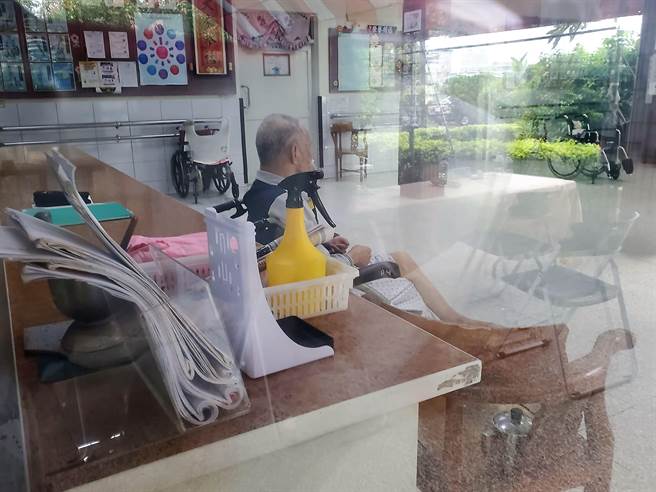 云林县长张丽善呼吁长照机构落实分区管控，守护住民的健康。（周丽兰摄）