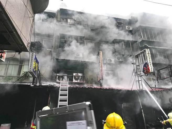 萬華華西街公寓因快煮壺電線走火奪走6命，熱炒店老闆過失致死判刑2年。(本報資料照)