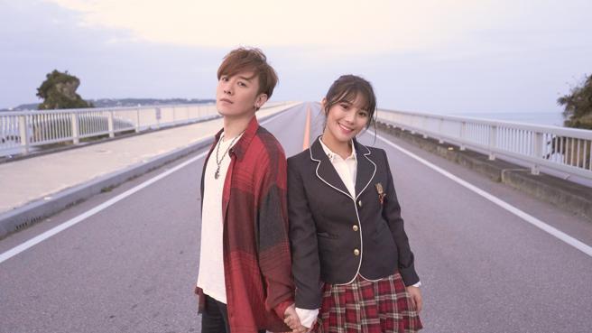 金志遥（原名林大晋）近日推出情歌〈那个笨头〉，特别选在5月20日前夕释出新作。44岁的他，低调坦承与小14岁的女友稳交中，藉这首告白情歌向女友示爱。(许雅淳)