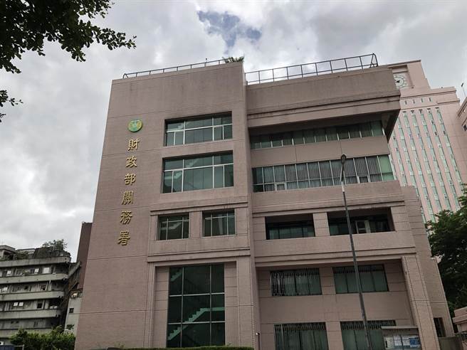 财政部关务署今日表示，5月11日以前进口暂扣快筛试剂大约6万5288剂，已经放行大约5万2838剂，放行比重已经达8成。（图／吴静君摄）