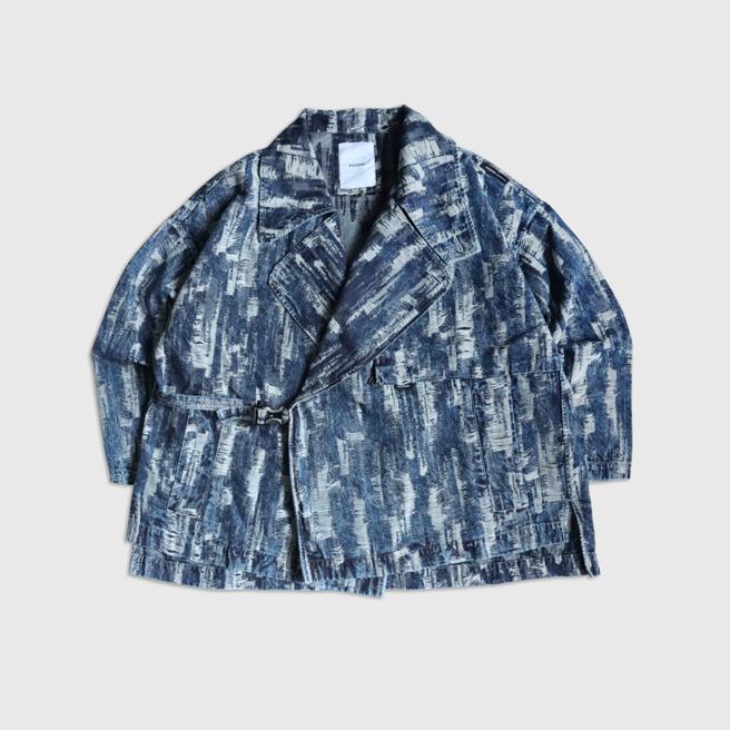 DYCTEAM Tree pattern short trench coat，5580元。（DYCTEAM提供）