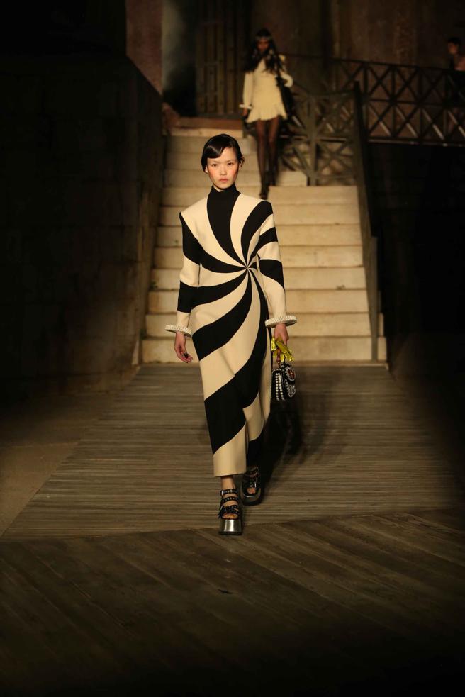 GUCCI COSMOGONIE系列作品。（GUCCI提供）