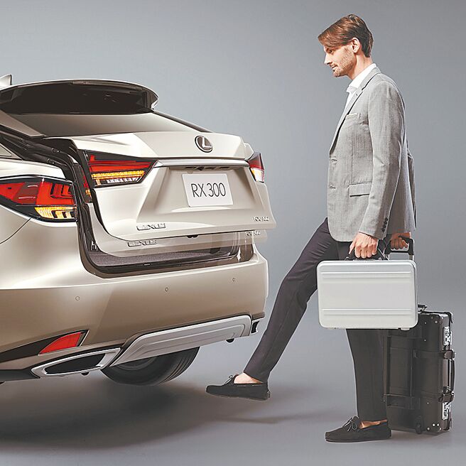 加价1万元即享感应式尾门等多项升级配备。（和泰汽车提供）