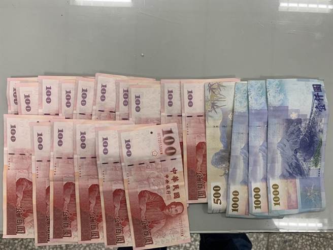 警方查扣到5100元賭資及抽頭金等贓證物。（翻攝照片／林郁平台北傳真）