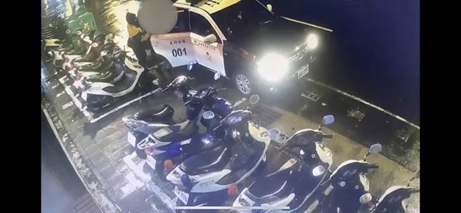 警方紧急拘提郑姓男子到案。（翻摄画面）