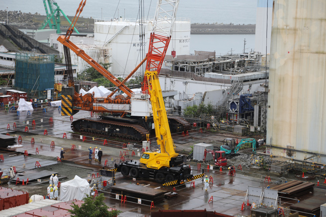福岛第一核电厂在2011年311大地震遭受海啸侵袭后发生核子事故。(图／中央社)