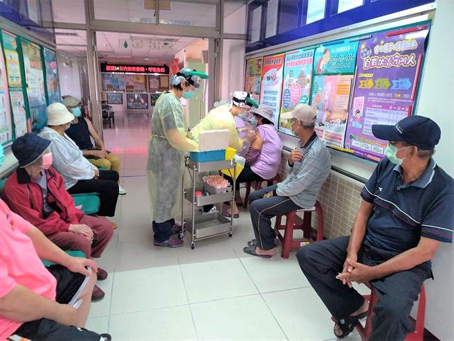 澎湖新增107起案例，对于疫调确诊数首度破百例，民眾都有点担心。（澎湖县政府提供）