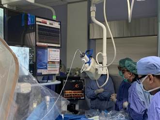 豐原醫院引進3D-OCT 心導管手術利器
