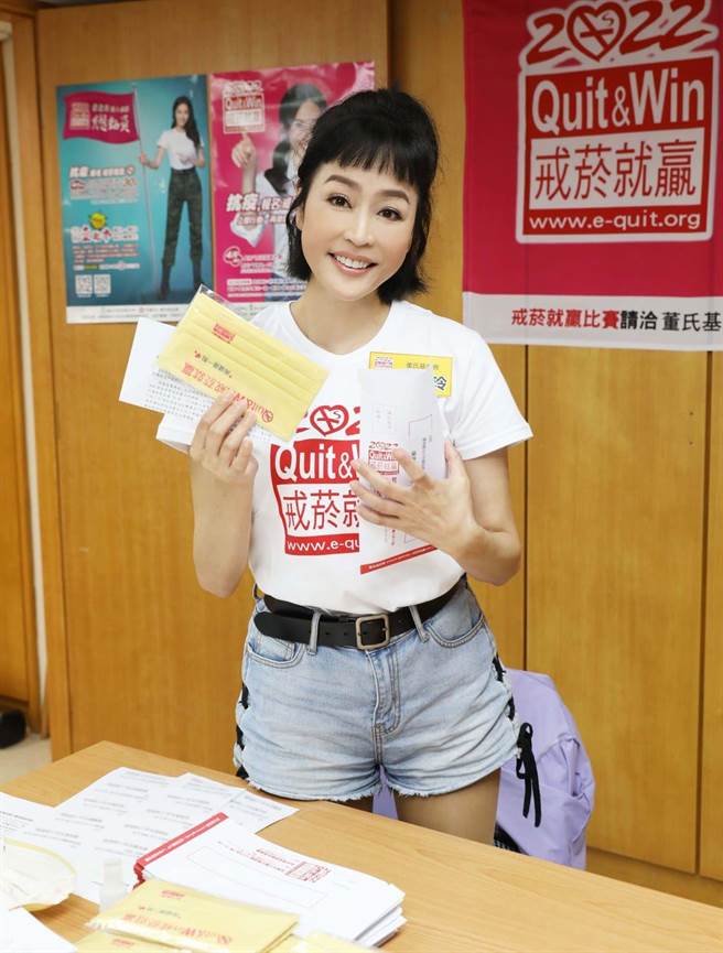 唐玲是27年老菸枪，戒菸时怕变胖。（董氏基金会提供）