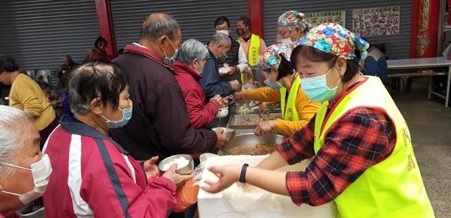 苗栗縣府積極推動設置社區關懷據點。（苗栗縣政府提供／李京昇苗栗傳真）