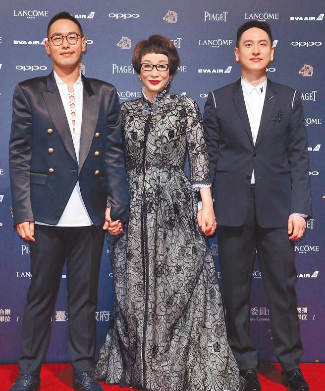 徐枫与两位儿子一同步上金马星光大道。（图／中时资料照）
