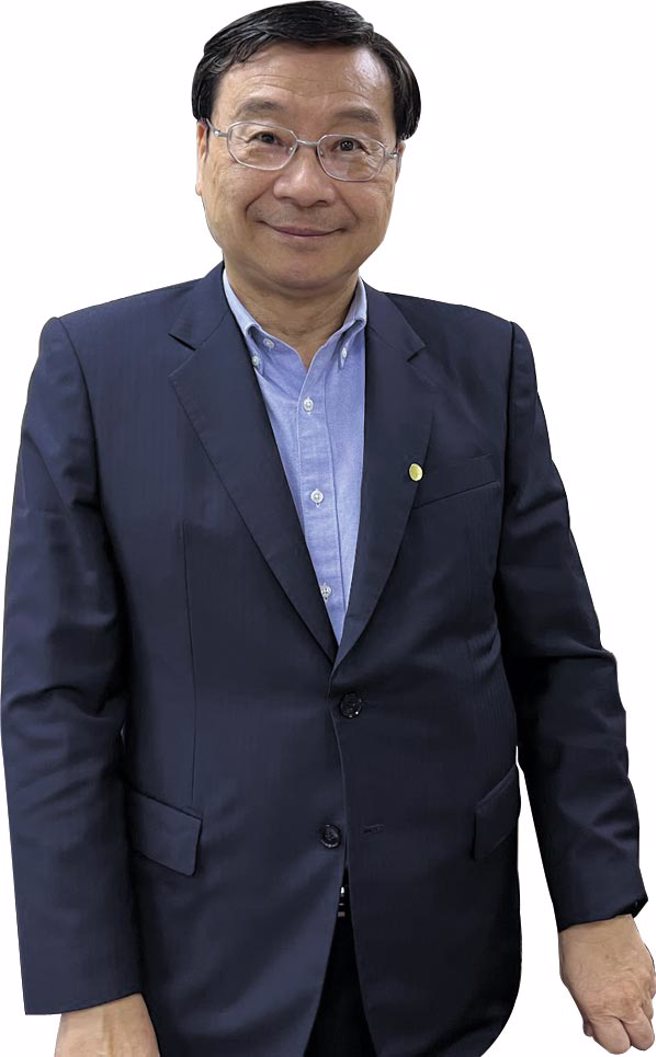 曾銘宗提出國民黨智庫統計統計資料，2018年每戶停電次數為0.22次、2021年提升至1.097次，等於是每戶都有停電1次的經驗，政府宣稱不缺電，而且穩定供電說法，這是開人民玩笑嗎？圖／彭媁琳