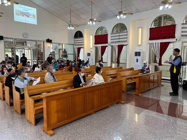 今年4月由和平區公所協助於哈崙台部落召開部落會議，投票結果同意興建谷關汙水系統管線工程。（台中市水利局提供／陳淑娥台中傳真）