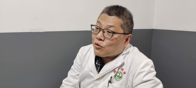 许文骏医生。（图／方伟光）