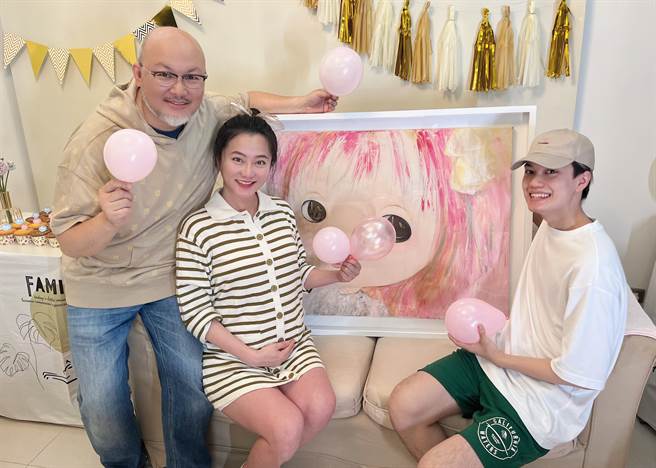 趙小僑今晚辦性別派對，公布寶寶性別是女生。（經紀人林修毅提供）