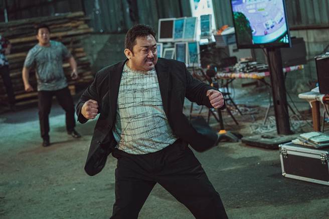 马东石身兼企划人和主演，打造更猛续作《犯罪都市2》。（车库娱乐提供）