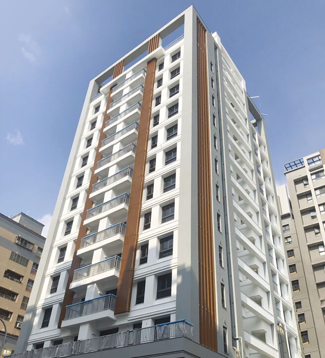 台中市太平区新建大楼採用ClimateCoating作为外墙保护。图／业者提供