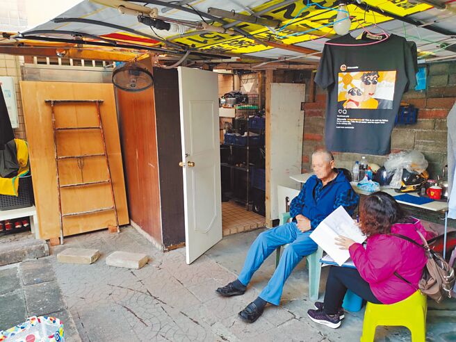 原民局針對弱勢原住民急難救助訪視。（桃園市政府原民局提供／陳夢茹桃園傳真）