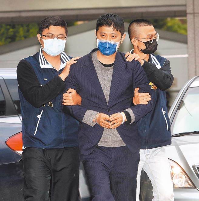 涉嫌对民进党立委高嘉瑜施暴的男子林秉枢（中），已被羁押将近半年。（本报资料照片）