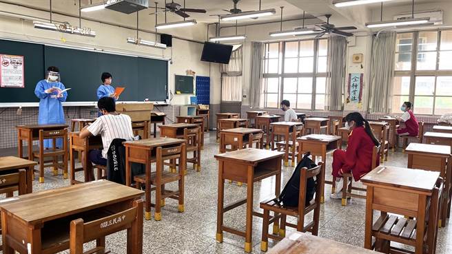 使用二备试场考生有451人。（高市教育局提供）