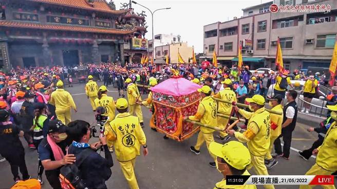 全程将近30公里的路线，不到６个小时就走完。(翻摄白沙屯妈祖网路电视台／吴建辉彰化传真)