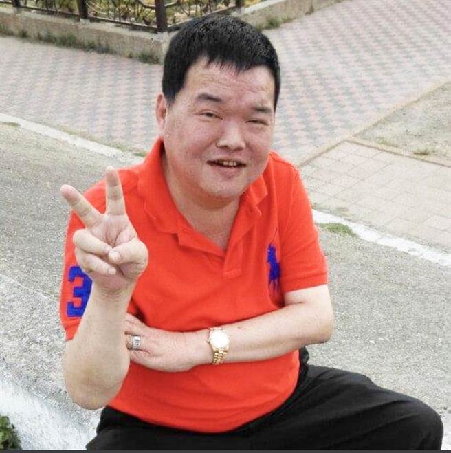 大甲镇澜宫董事长顏清标的3弟顏清山，因肝臟癌细胞扩散到肺部，20日晚上送医抢救不治病逝！(翻摄顏清山脸书)