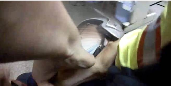 彰化１名刘姓男子，过去曾有３次酒驾纪录，20日晚间再度酒驾，在彰化市中山路一段遭警拦查。(民眾提供／吴建辉彰化传真)