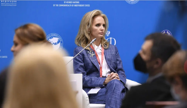 普丁大女儿沃伦索娃（Maria Vorontsova）。(图/截自@HarZizn推特)