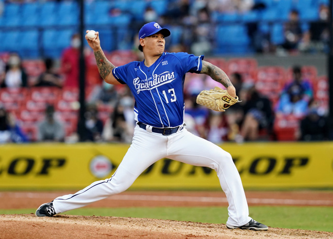 富邦悍将陈鸿文先发6局无失分。（富邦悍将提供）