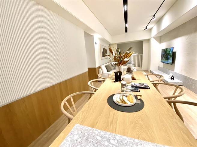 「长虹天韵」延揽七期豪宅推手李明哲建筑师操刀，引领美学风潮。（卢金足摄）