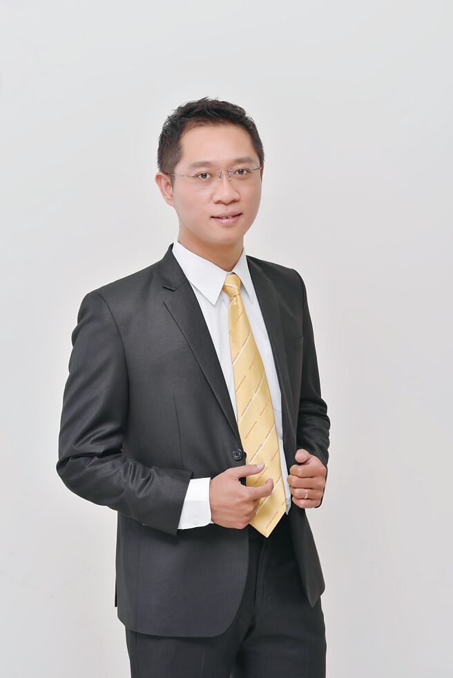 永庆不动产台中北屯松竹加盟店协理陈赞升